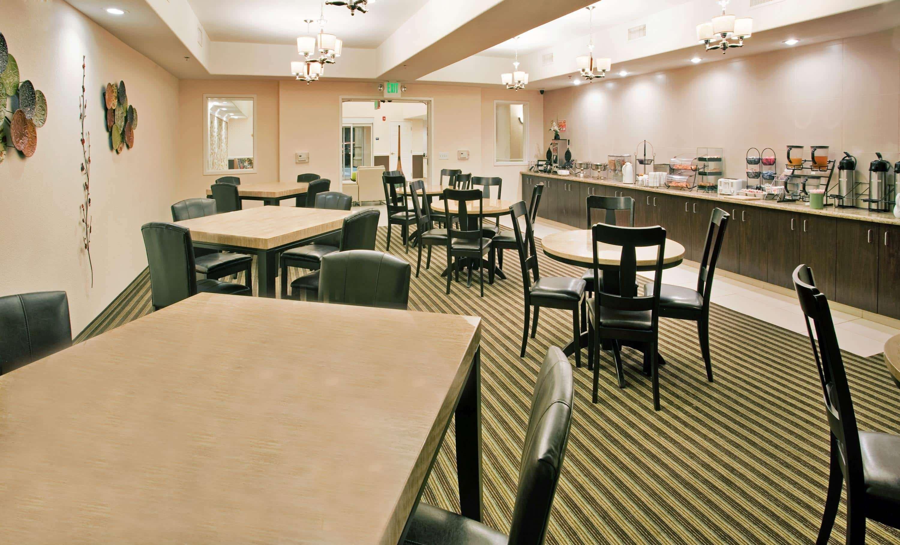 La Quinta By Wyndham Fowler Hotel Ngoại thất bức ảnh