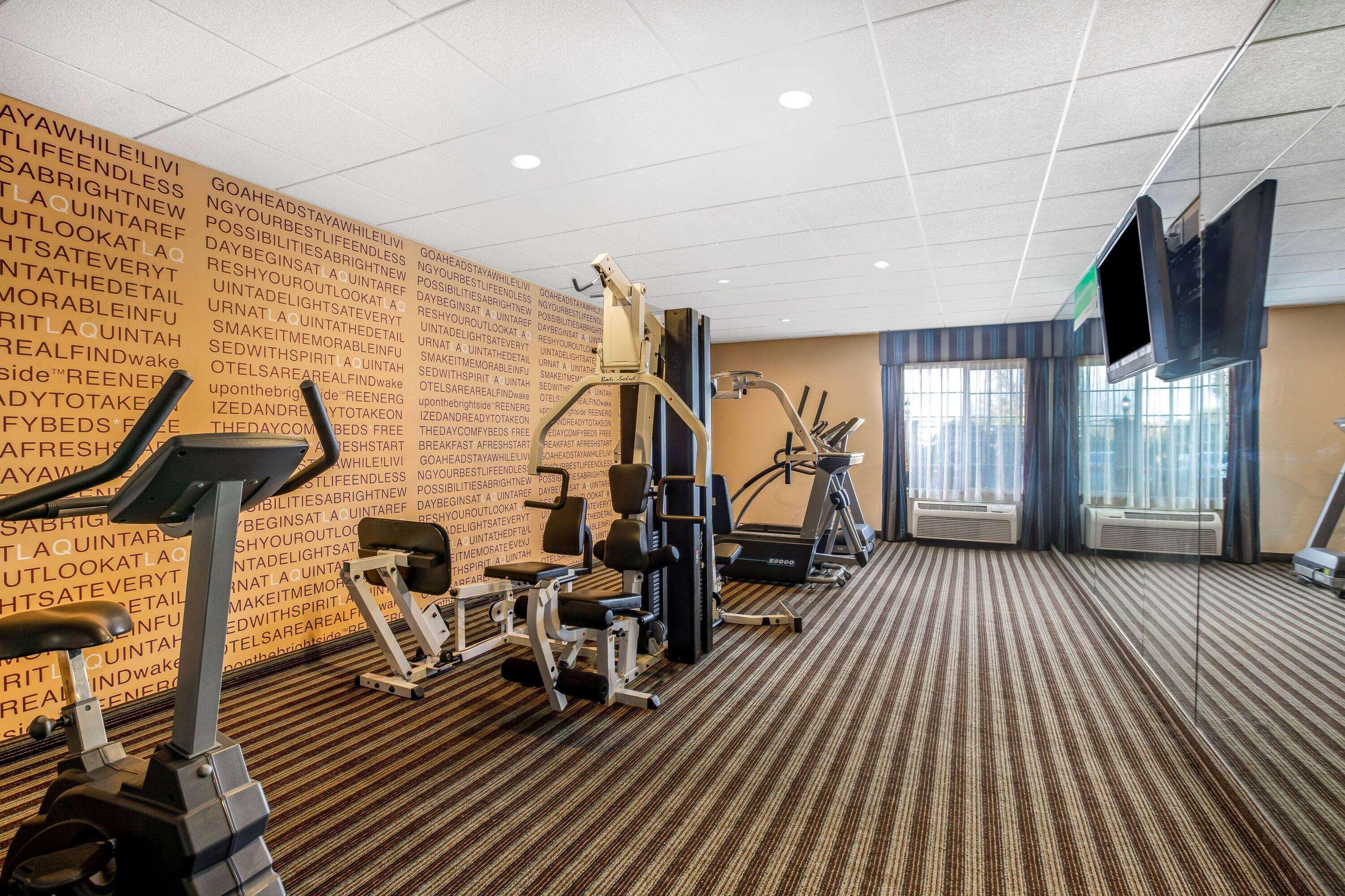 La Quinta By Wyndham Fowler Hotel Ngoại thất bức ảnh